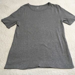 Two woman Slim perfect T-shirts